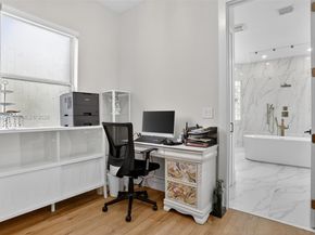 4953 Kensington Cir, Coral Springs FL 33076