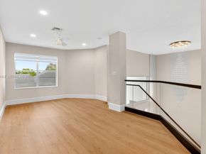 4953 Kensington Cir, Coral Springs FL 33076