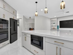 4953 Kensington Cir, Coral Springs FL 33076