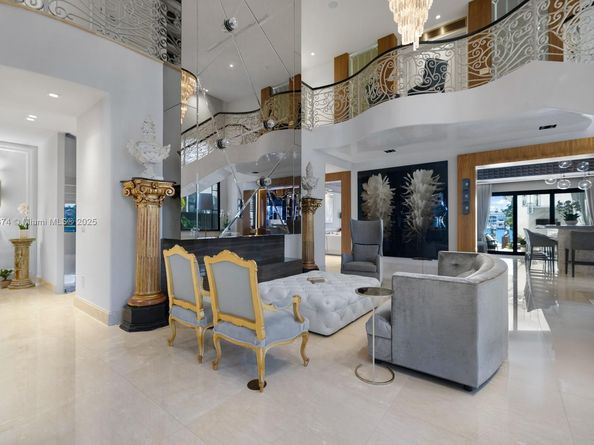 176 S Hibiscus Dr, Miami Beach FL 33139
