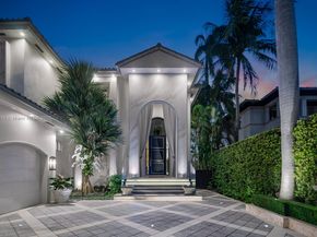 176 S Hibiscus Dr, Miami Beach FL 33139