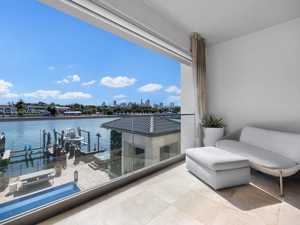 176 S Hibiscus Dr, Miami Beach FL 33139