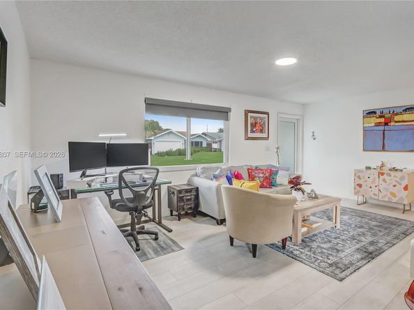 3004 NW 7th St, Fort Lauderdale FL 33311