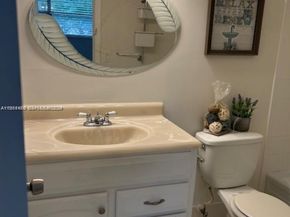 5103 NW 35th St 503, Lauderdale Lakes FL 33319