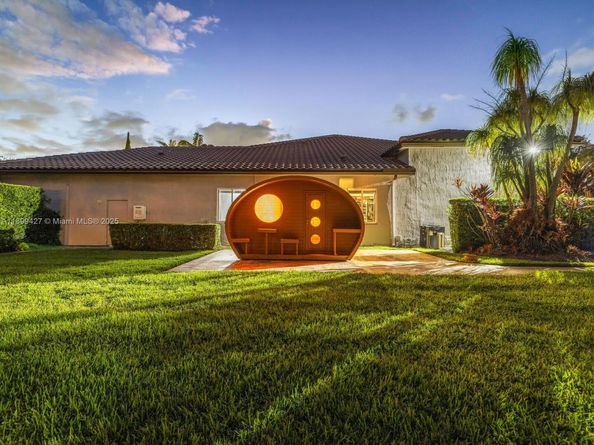 12995 SW 40th St, Davie FL 33330