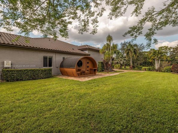 12995 SW 40th St, Davie FL 33330