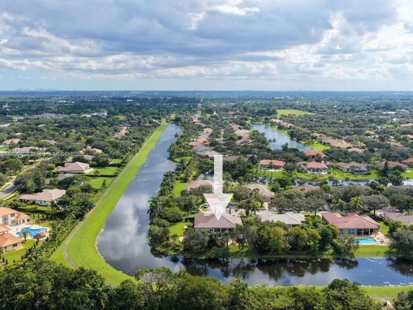 12995 SW 40th St, Davie FL 33330