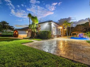 12995 SW 40th St, Davie FL 33330