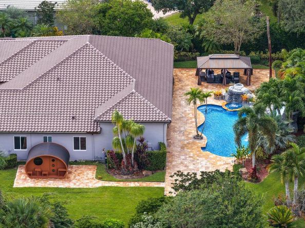 12995 SW 40th St, Davie FL 33330