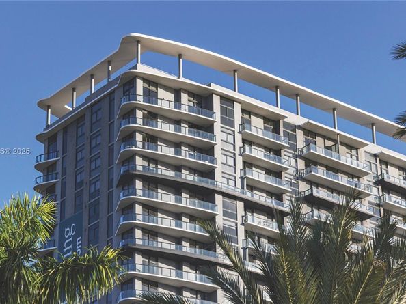101 Diplomat Pkwy 202, Hallandale Beach FL 33009