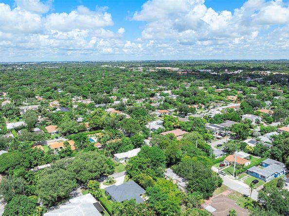 10551 NE 3rd Ave, Miami Shores FL 33138