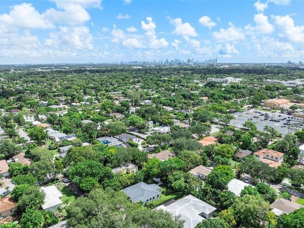 10551 NE 3rd Ave, Miami Shores FL 33138