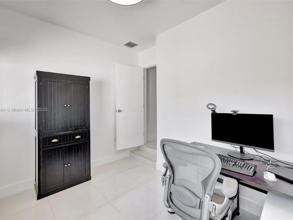 2506 NE 30th St, Fort Lauderdale FL 33306