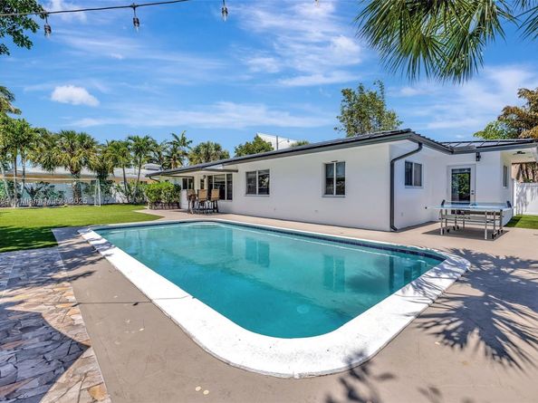 2506 NE 30th St, Fort Lauderdale FL 33306