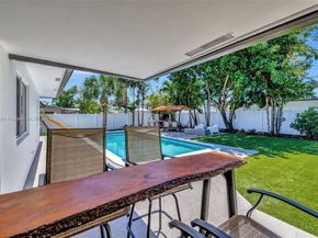 2506 NE 30th St, Fort Lauderdale FL 33306