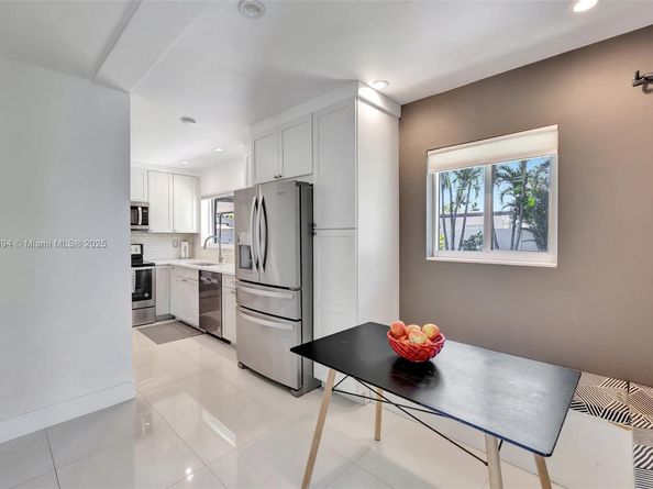 2506 NE 30th St, Fort Lauderdale FL 33306
