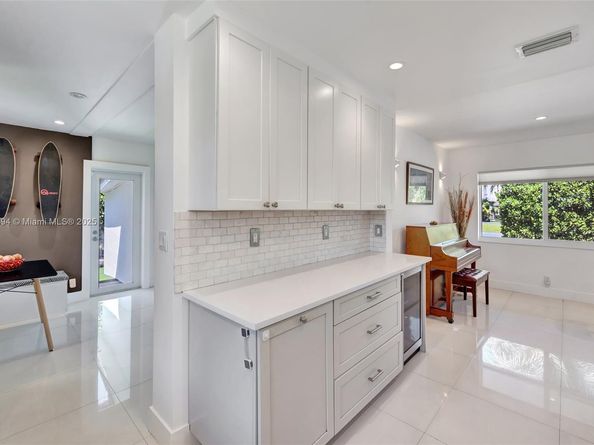 2506 NE 30th St, Fort Lauderdale FL 33306