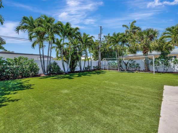 2506 NE 30th St, Fort Lauderdale FL 33306