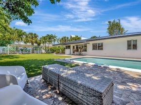 2506 NE 30th St, Fort Lauderdale FL 33306