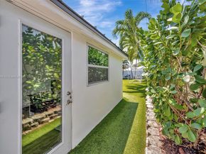 2506 NE 30th St, Fort Lauderdale FL 33306