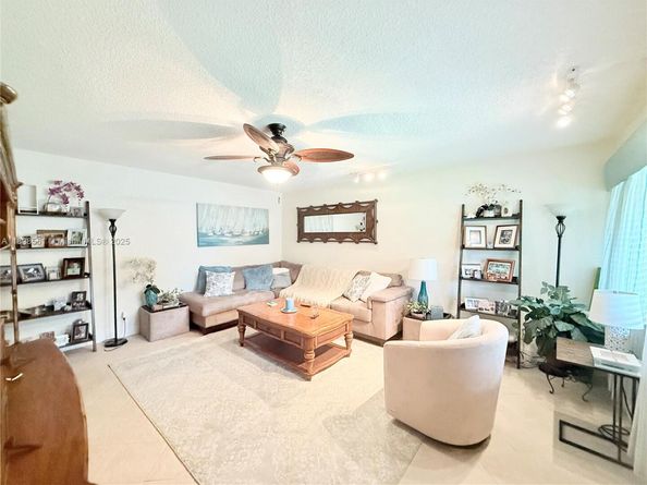 3600 Harrison St 16B, Hollywood FL 33021