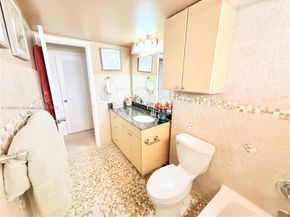3600 Harrison St 16B, Hollywood FL 33021