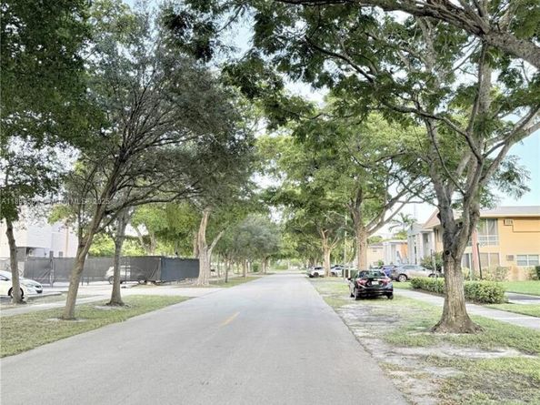 3600 Harrison St 16B, Hollywood FL 33021