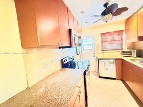 3600 Harrison St 16B, Hollywood FL 33021