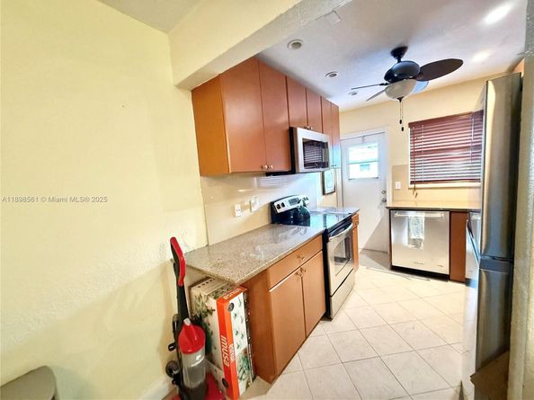 3600 Harrison St 16B, Hollywood FL 33021