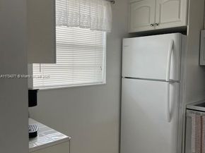 4805 NW 35th St 506, Lauderdale Lakes FL 33319