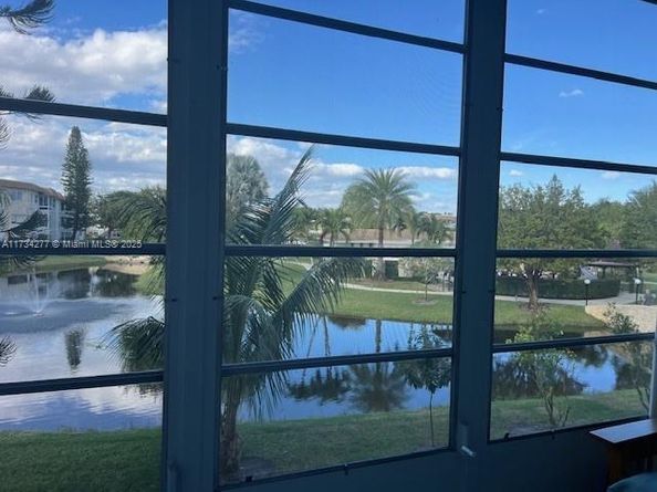 4805 NW 35th St 506, Lauderdale Lakes FL 33319