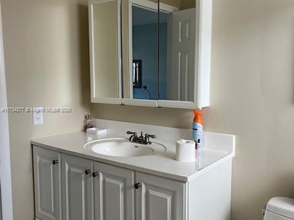 4805 NW 35th St 506, Lauderdale Lakes FL 33319