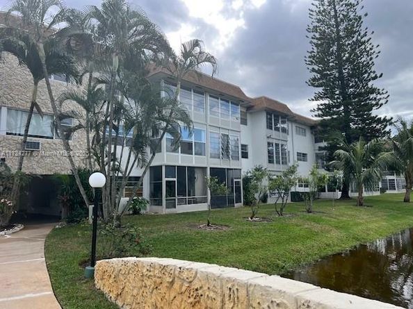 4805 NW 35th St 506, Lauderdale Lakes FL 33319