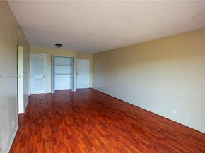 405 S Pine Island Rd 405D, Plantation FL 33324