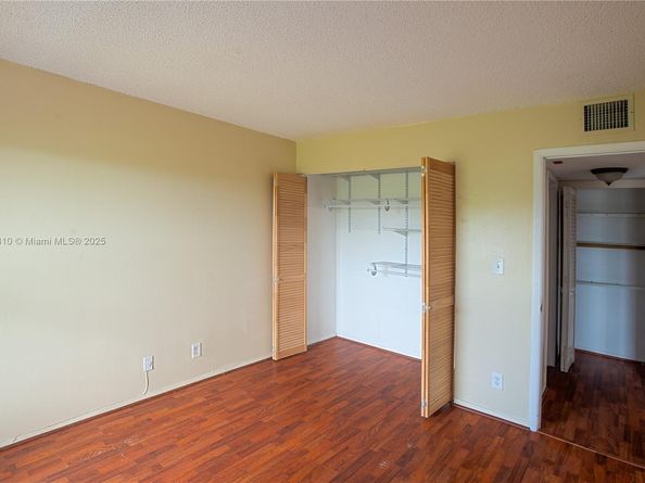 405 S Pine Island Rd 405D, Plantation FL 33324