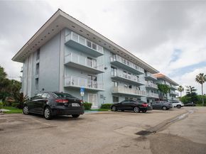 405 S Pine Island Rd 405D, Plantation FL 33324