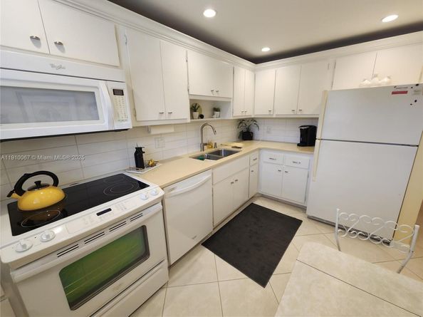 555 NW 4th Ave 2200, Boca Raton FL 33432