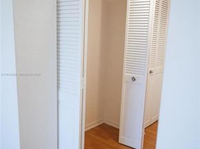 901 Hillcrest Dr 504, Hollywood FL 33021