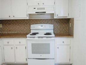 901 Hillcrest Dr 504, Hollywood FL 33021