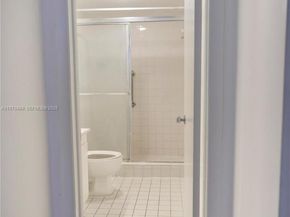 901 Hillcrest Dr 504, Hollywood FL 33021