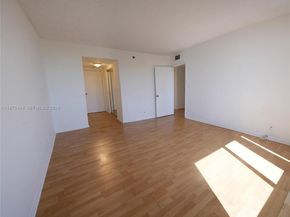 901 Hillcrest Dr 504, Hollywood FL 33021