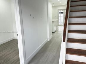12025 SW 10th St 204, Miami FL 33184