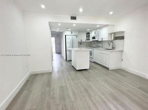 12025 SW 10th St 204, Miami FL 33184