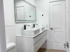 12025 SW 10th St 204, Miami FL 33184