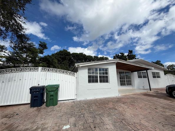 12455 SW 185th Ter, Miami FL 33177