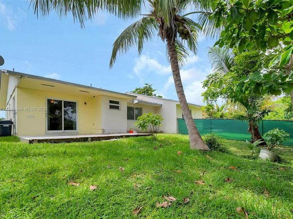9241 SW 204th Ter, Cutler Bay FL 33189