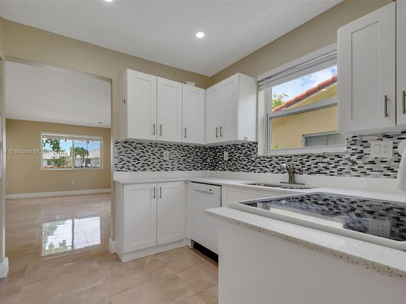9241 SW 204th Ter, Cutler Bay FL 33189