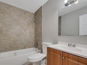 9241 SW 204th Ter, Cutler Bay FL 33189