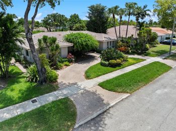 2100 NE 211th Ter