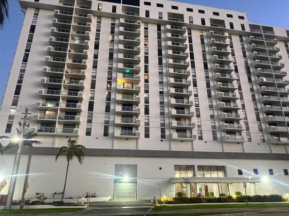 13499 Biscayne Blvd 407, North Miami FL 33181